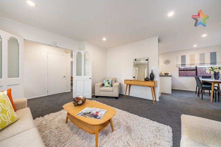 Photo of property in 39a Birdwood Road, Waterloo, Lower Hutt, 5011
