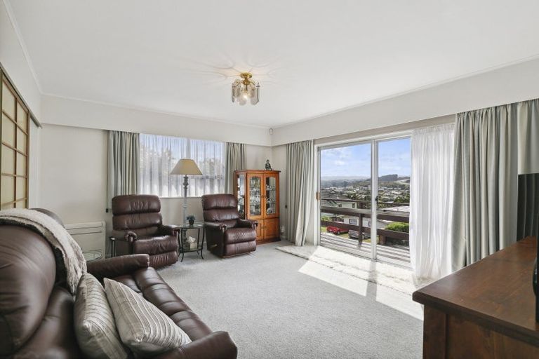 Photo of property in 56 Fyvie Avenue, Tawa, Wellington, 5028
