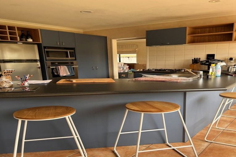 Photo of property in 28 Feeny Crescent, East Tamaki, Auckland, 2013