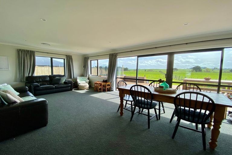 Photo of property in 30 George Street, Bulls, 4818