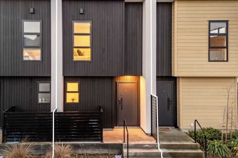 Photo of property in 10/240 Stokes Valley Road, Stokes Valley, Lower Hutt, 5019