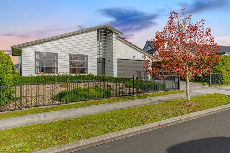 Photo of property in 78 Riverhead Point Drive, Riverhead, 0820