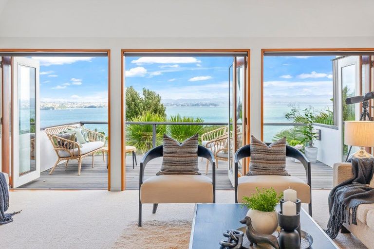 Photo of property in 18 Tizard Road, Birkenhead, Auckland, 0626