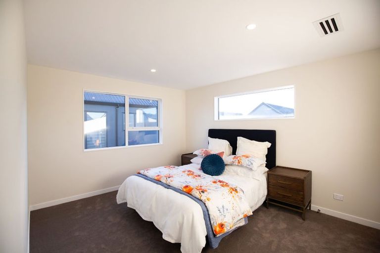 Photo of property in 6 Cara Avenue, Kumeu, 0810