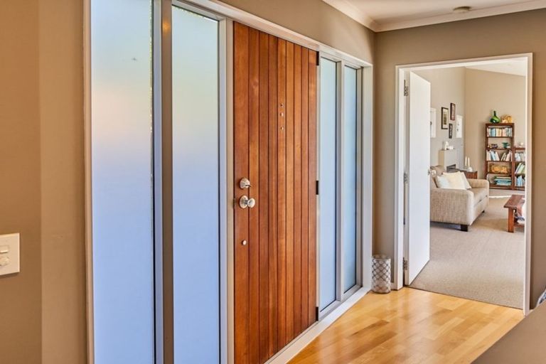 Photo of property in 18 Leeward Drive, Whitby, Porirua, 5024