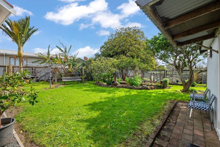 Photo of property in 9 Shortt Avenue, Mangere Bridge, Auckland, 2022