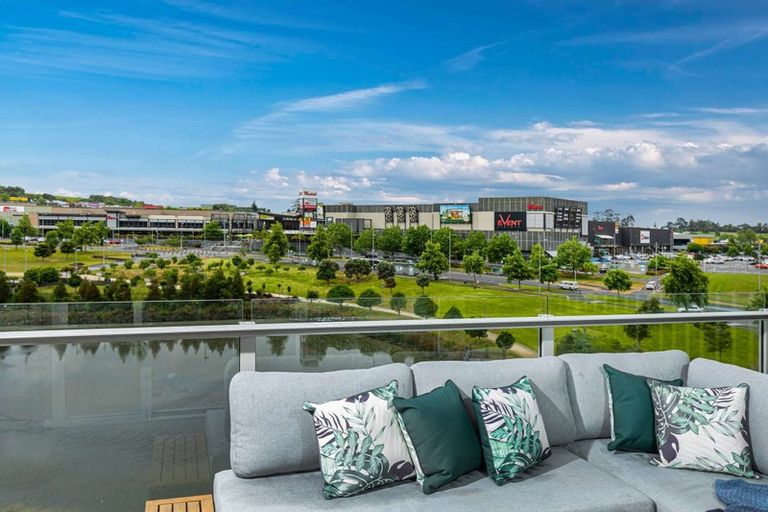 Photo of property in 604/27 Don Mckinnon Drive, Albany, Auckland, 0632