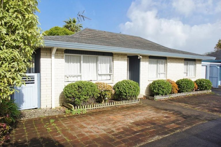 Photo of property in 1/14 Hedge Row, Sunnyhills, Auckland, 2010