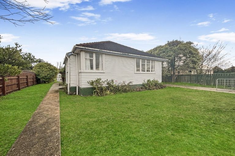 Photo of property in 15 Redfern Street, Dannevirke, 4930