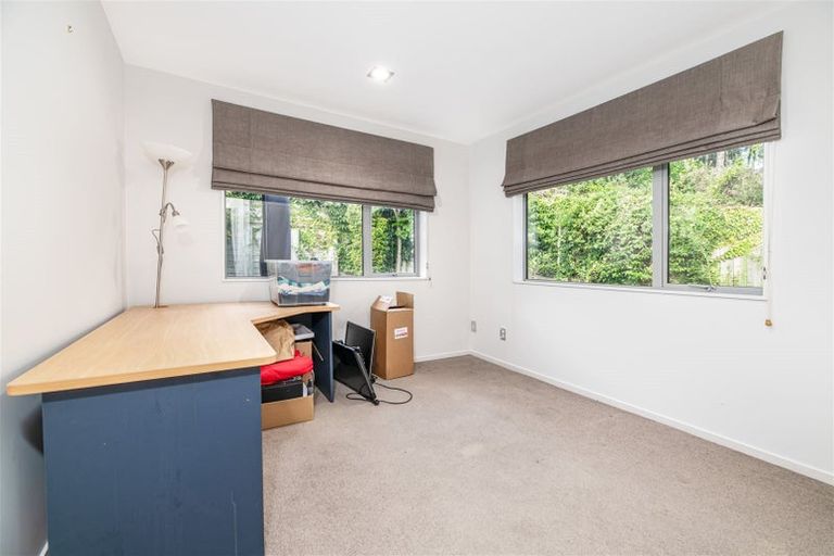 Photo of property in 127 Rangeview Road, Sunnyvale, Auckland, 0612