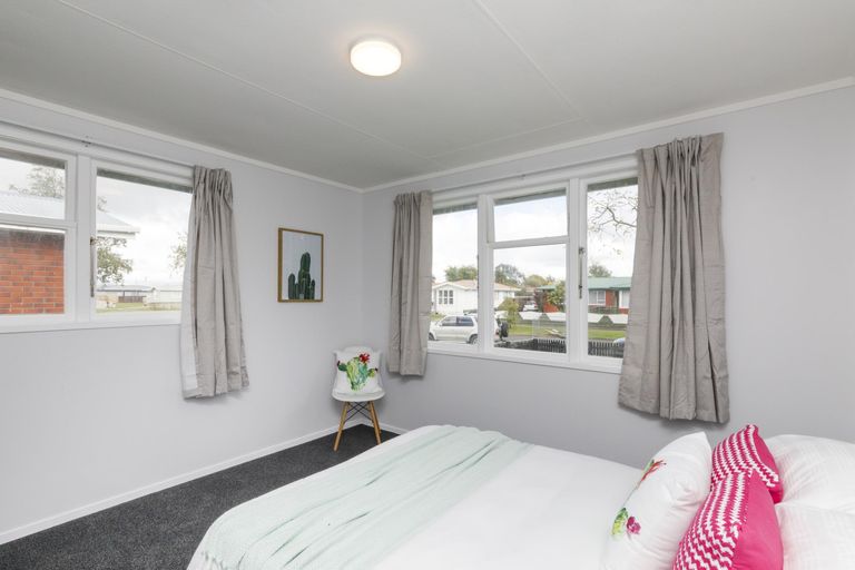 Photo of property in 42 Robinson Crescent, Westbrook, Palmerston North, 4412