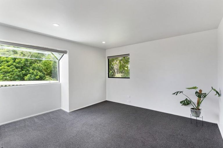 Photo of property in 86 Wade River Road, Stanmore Bay, Whangaparaoa, 0932