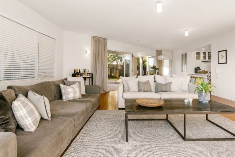 Photo of property in 37b May Street, Mount Maunganui, 3116