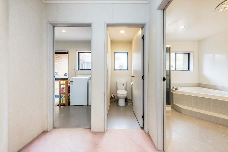 Photo of property in 10 Orangewood Drive, Northpark, Auckland, 2013