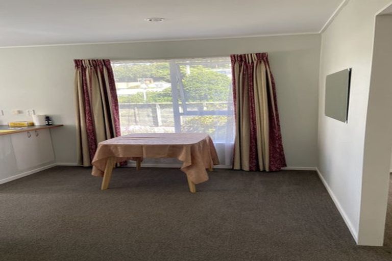 Photo of property in 36a Chamberlain Road, Karori, Wellington, 6012