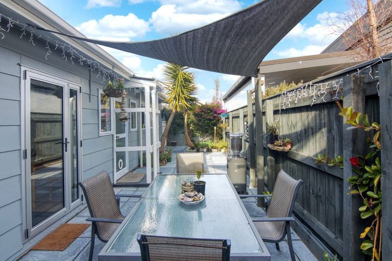 Photo of property in 3 Coromandel Court, Roslyn, Palmerston North, 4414