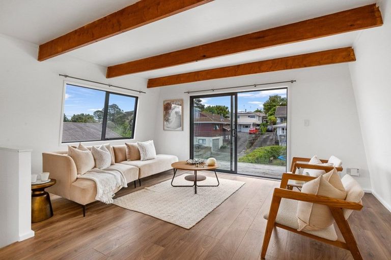 Photo of property in 1/17 Ribblesdale Road, Henderson, Auckland, 0612