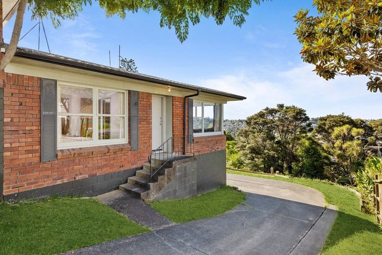 Photo of property in 2/21 Seaview Road, Glenfield, Auckland, 0629