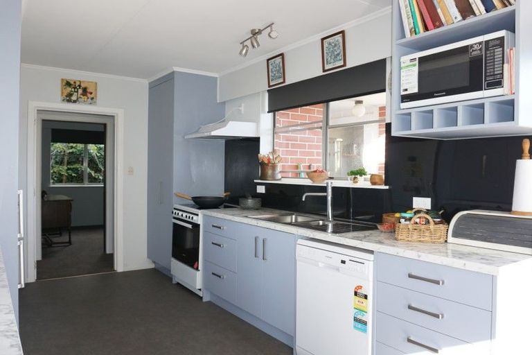 Photo of property in 24 Liverpool Street, Levin, 5510