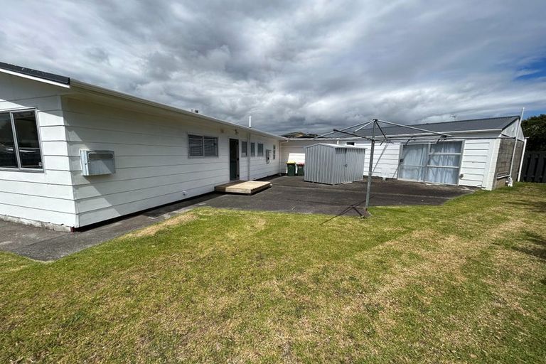Photo of property in 19 Camellia Avenue, Bell Block, New Plymouth, 4312