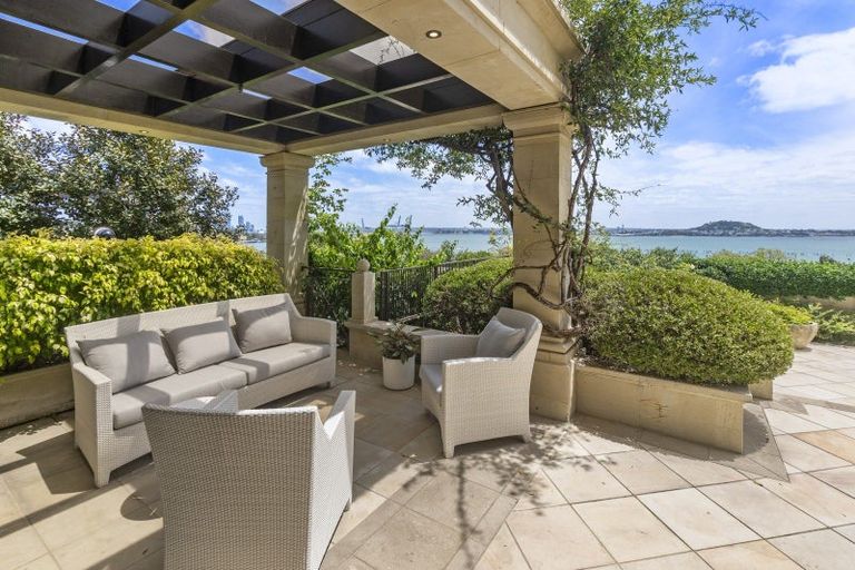 Photo of property in 84 Paritai Drive, Orakei, Auckland, 1071