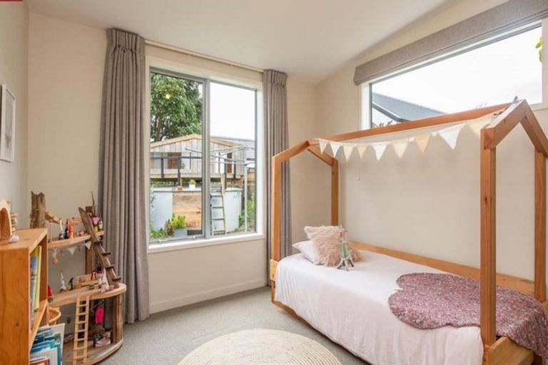 Photo of property in 29a Greenaway Road, Waikanae, 5036