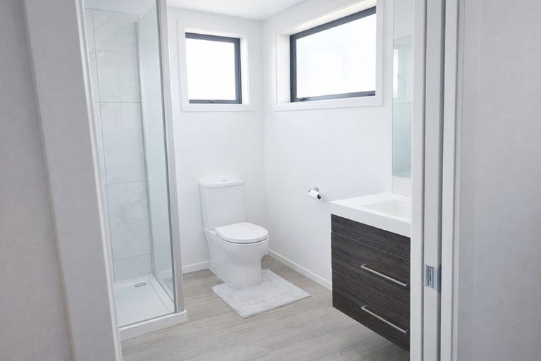 Photo of property in 28a San Priamo Place, Paraparaumu Beach, Paraparaumu, 5032