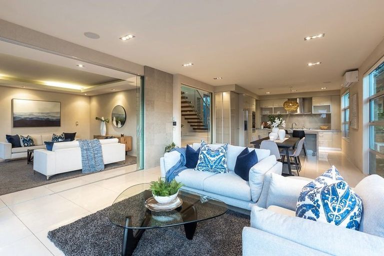 Photo of property in 42a Tindalls Bay Road, Tindalls Beach, Whangaparaoa, 0930