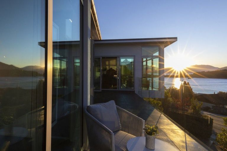 Photo of property in 468 Peninsula Road, Kelvin Heights, Queenstown, 9300