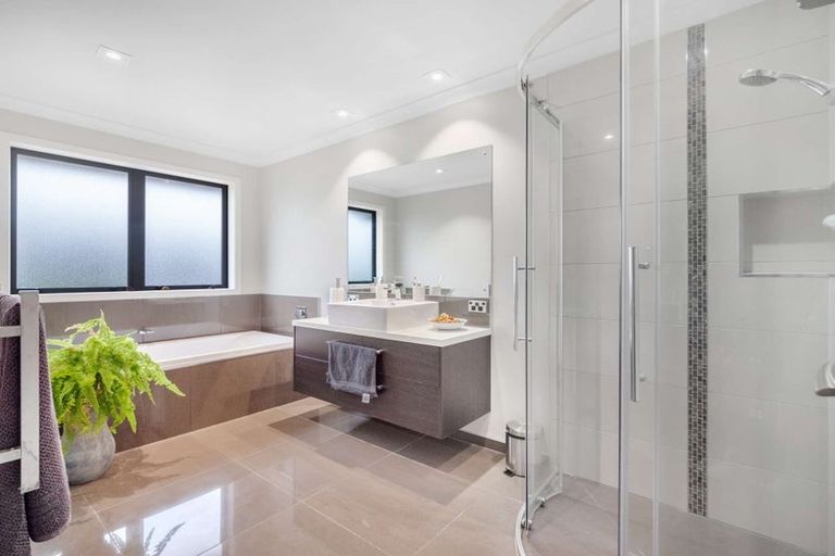 Photo of property in 1 Naomi Place, Cambridge, 3434