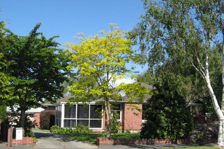 Photo of property in 16 Ashbourne Street, Burnside, Christchurch, 8053