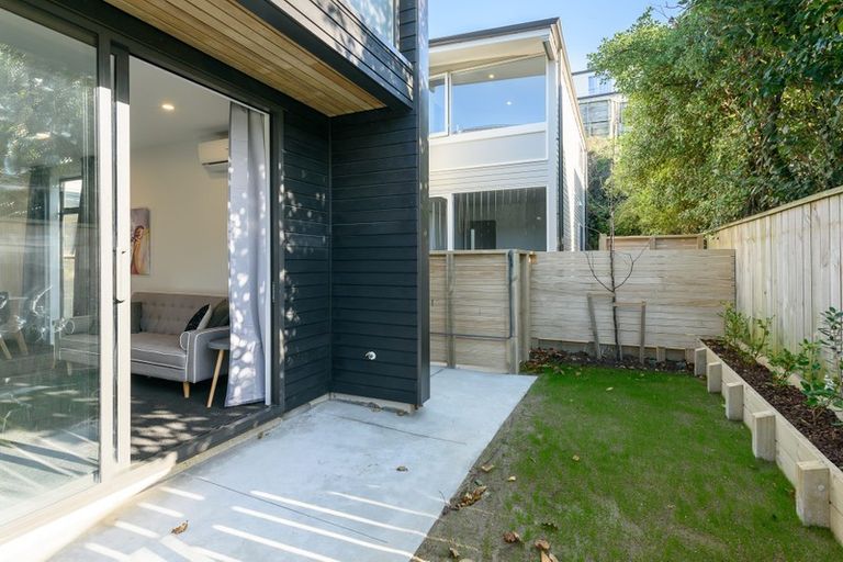 Photo of property in 6/74 Derwent Street, Island Bay, Wellington, 6023