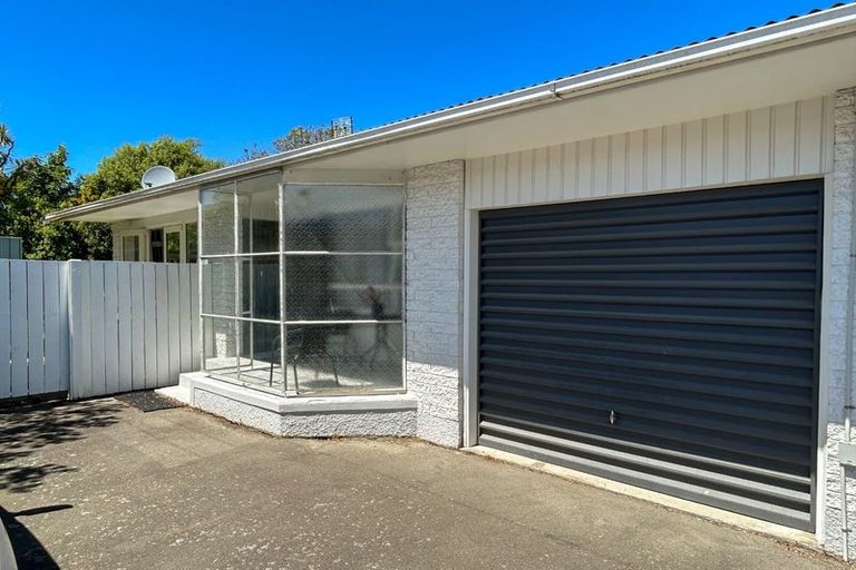 Photo of property in 2/12 Ensors Road, Opawa, Christchurch, 8023