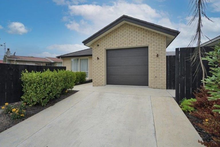 Photo of property in 2 Pryce Place, Silverdale, Hamilton, 3216