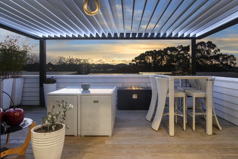 Photo of property in 133 Lakes Boulevard, Pyes Pa, Tauranga, 3112