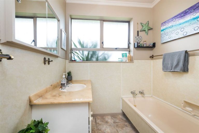 Photo of property in 6 Wedgwood Grove, Highbury, Palmerston North, 4412