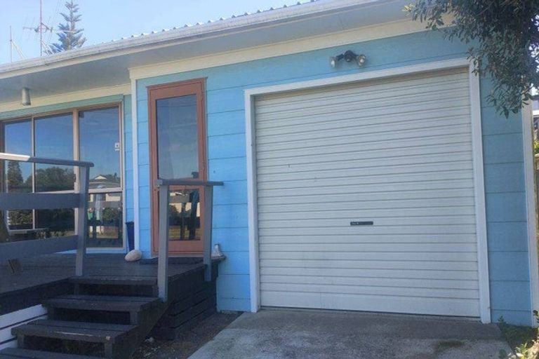 Photo of property in 615 Pukehina Parade, Pukehina, Te Puke, 3189