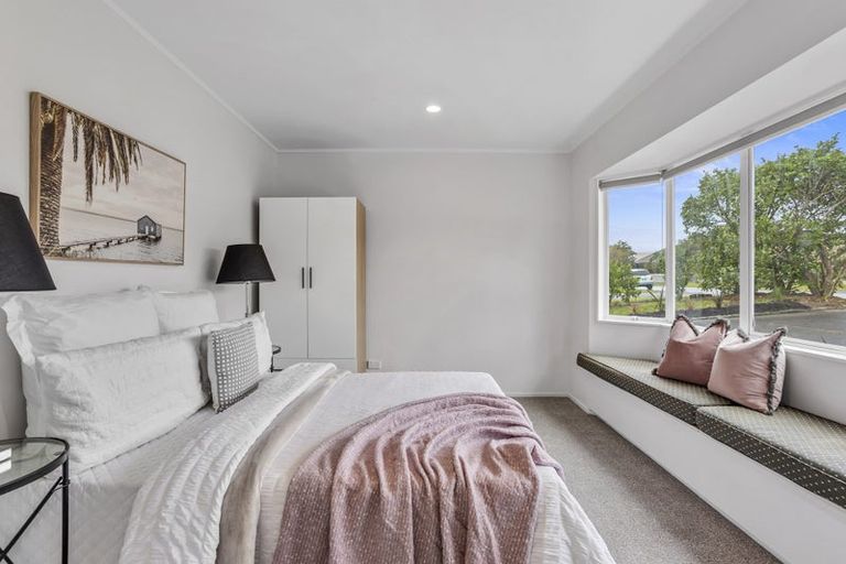 Photo of property in 16 Alec Craig Way, Gulf Harbour, Whangaparaoa, 0930