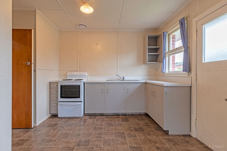 Photo of property in 3 Clifton Terrace, West End, Timaru, 7910