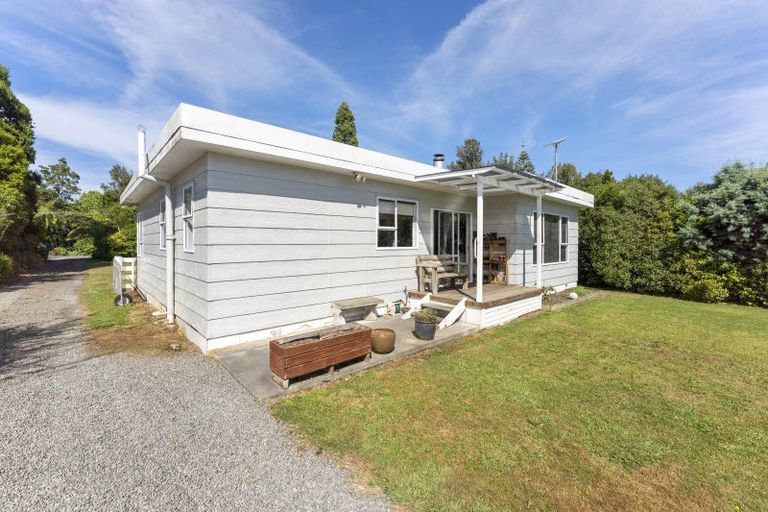 Photo of property in 26 Avenue North Road, Levin, 5510