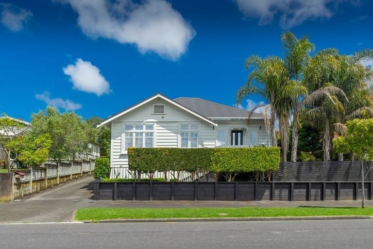 Photo of property in 10 Alford Street, Waterview, Auckland, 1026