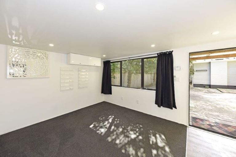 Photo of property in 6 Curletts Road, Sockburn, Christchurch, 8042