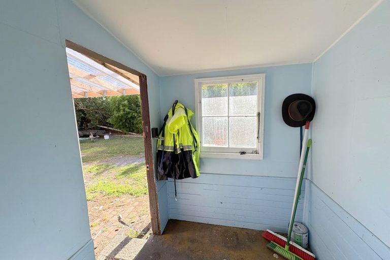 Photo of property in 25 Mccallum Street, Dannevirke, 4930