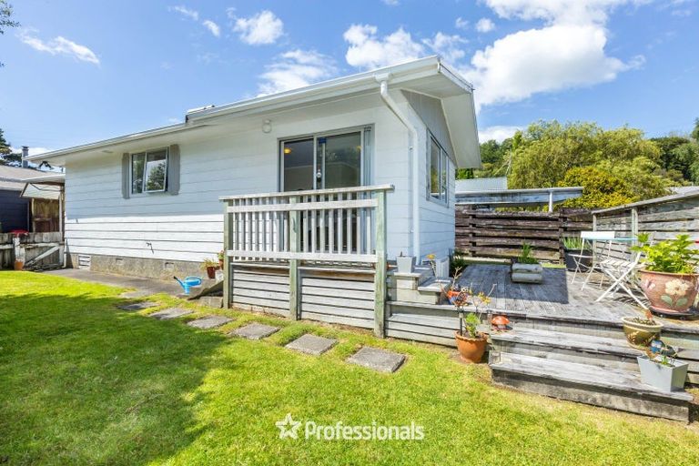 Photo of property in 1/56 Gemstone Drive, Birchville, Upper Hutt, 5018