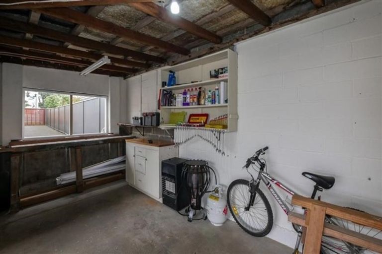 Photo of property in 27 Isadore Road, Saint Clair, Dunedin, 9012