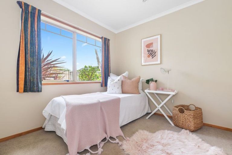 Photo of property in 27 Cranbrook Place, Rototuna North, Hamilton, 3210