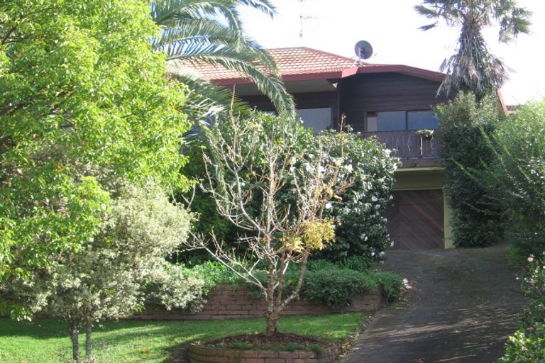 Photo of property in 2 Kiri Place, Mairangi Bay, Auckland, 0630