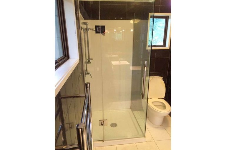 Photo of property in 1 Whitford Park Road, Whitford, Howick, 2571