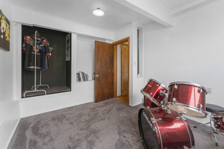 Photo of property in 169 Conclusion Street, Ascot Park, Porirua, 5024