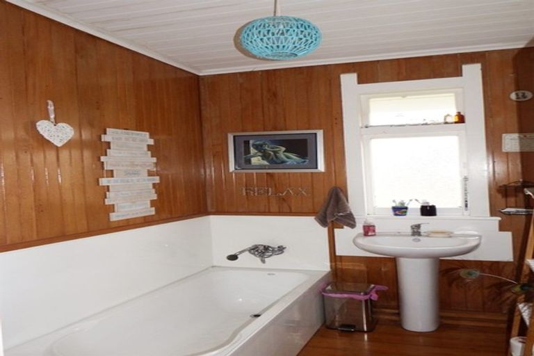 Photo of property in 25 Hunia Street, Marton, 4710